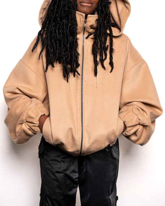 Le sweat à capuche en alpaga