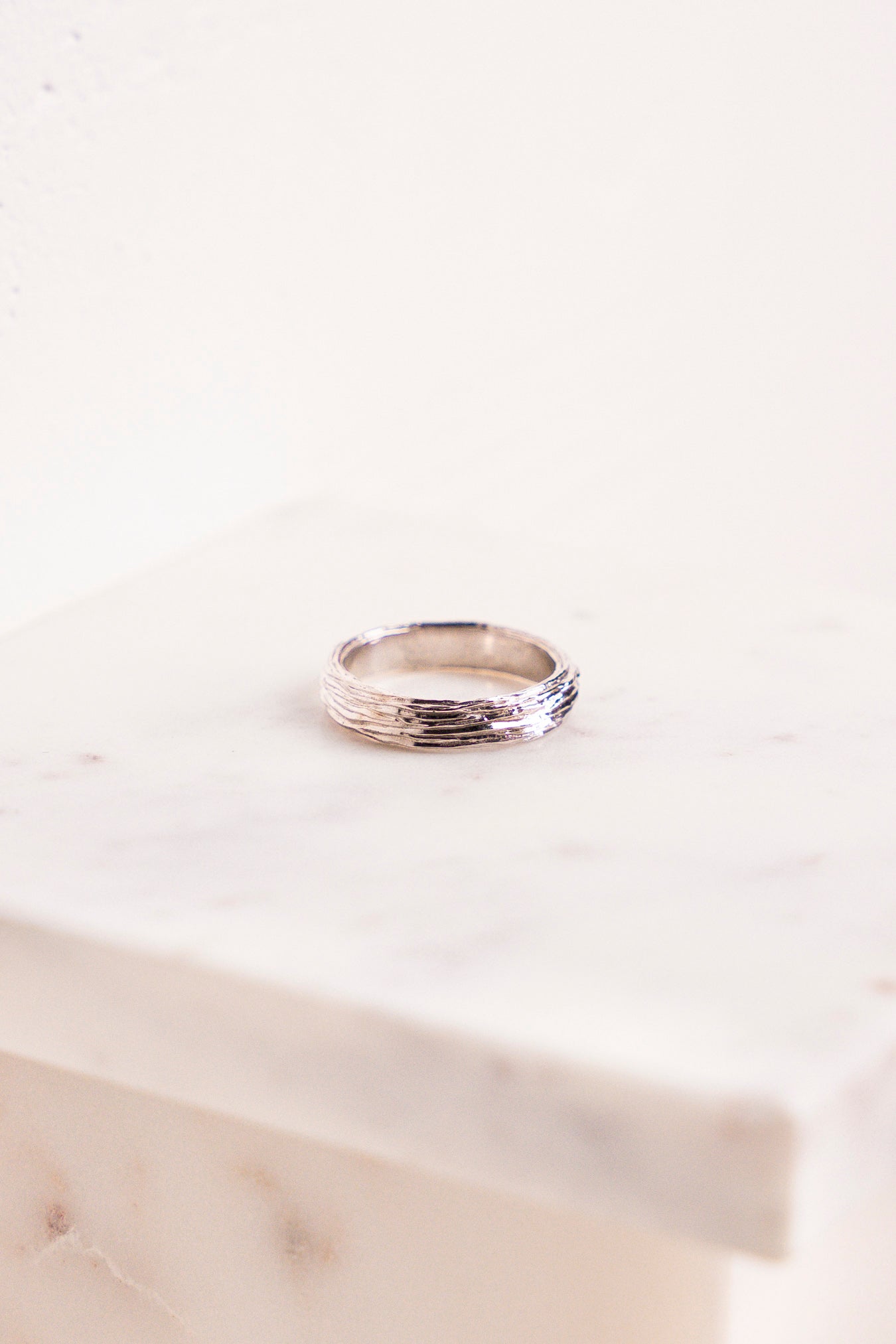 The Headless Oak Ring