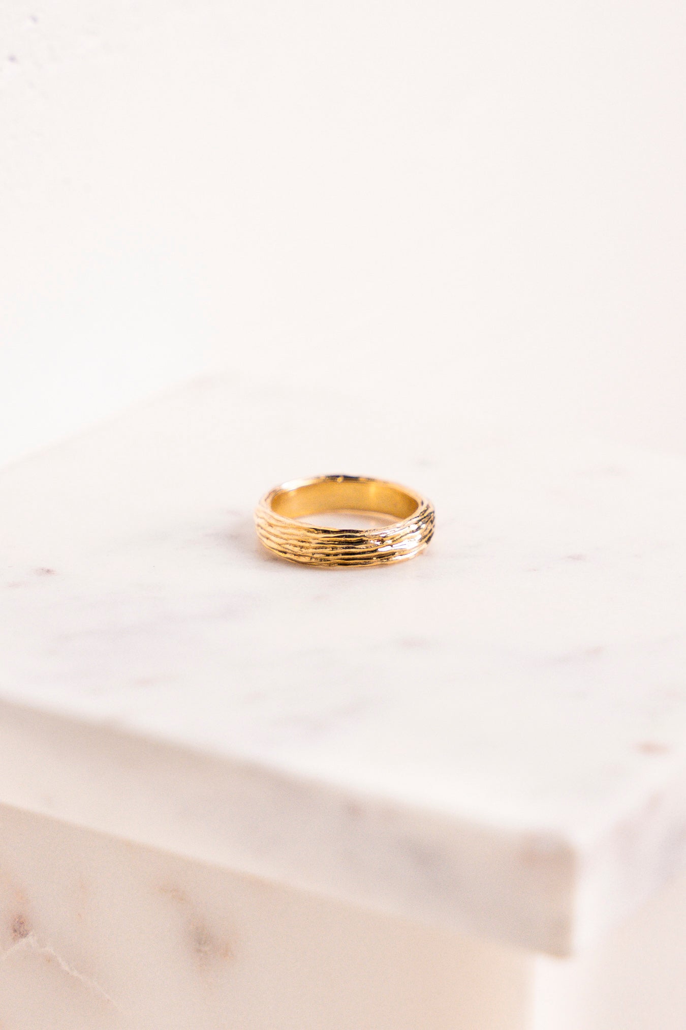 The Headless Oak Ring