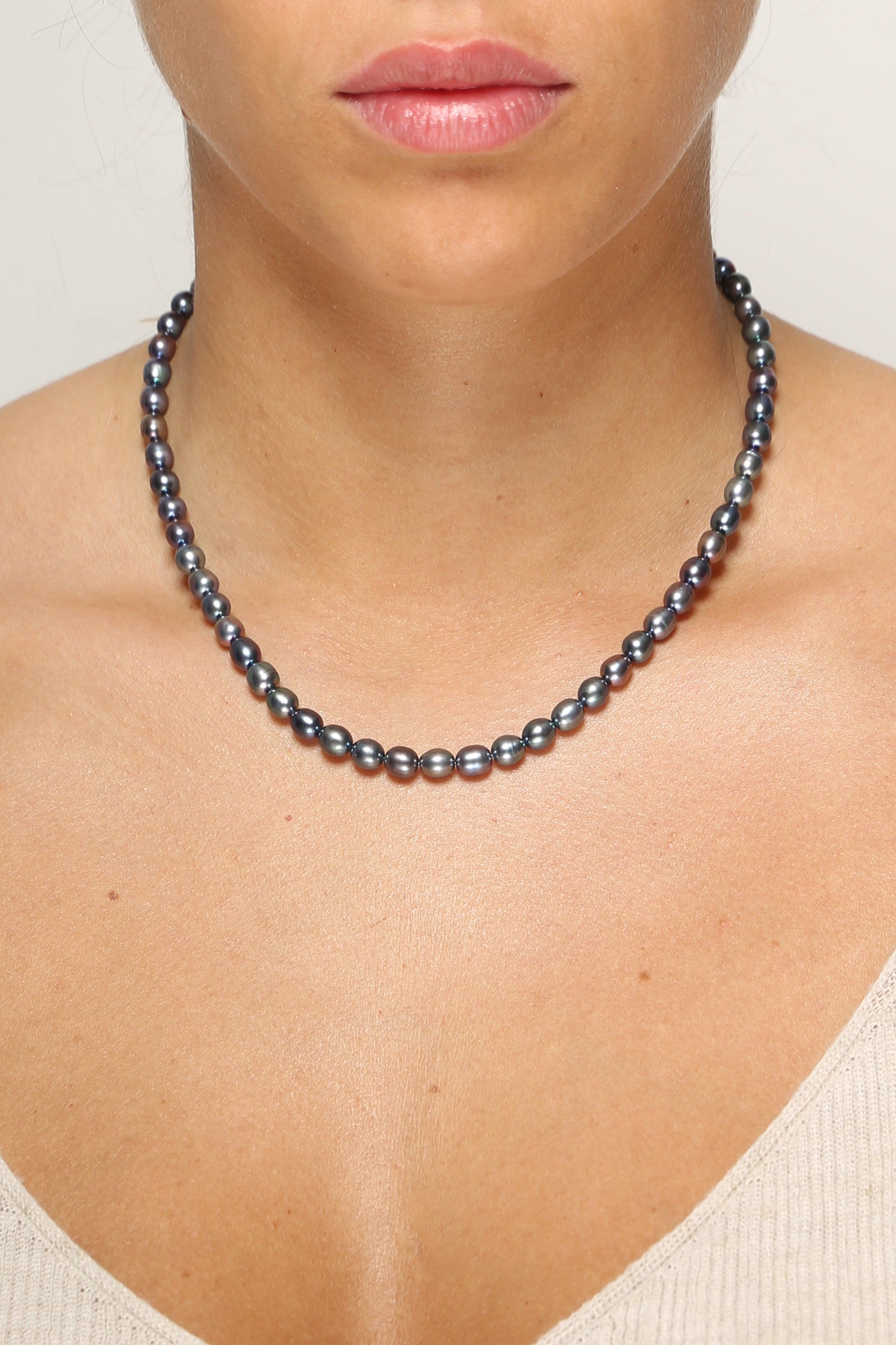 Dark Blue Oval Pearl Necklace - KIELLE OFFICIAL