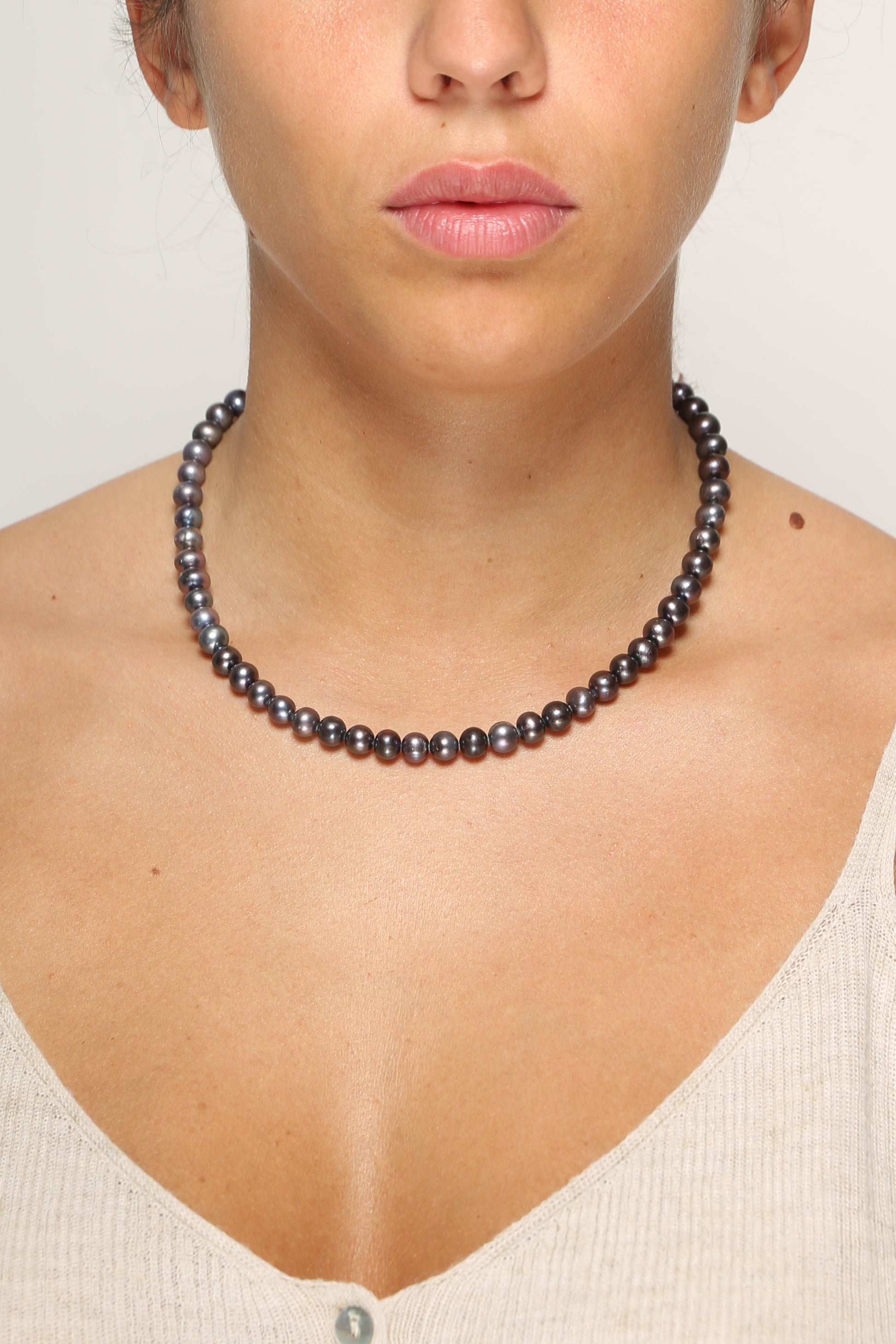 The Dark Blue Pearl Necklace - KIELLE OFFICIAL