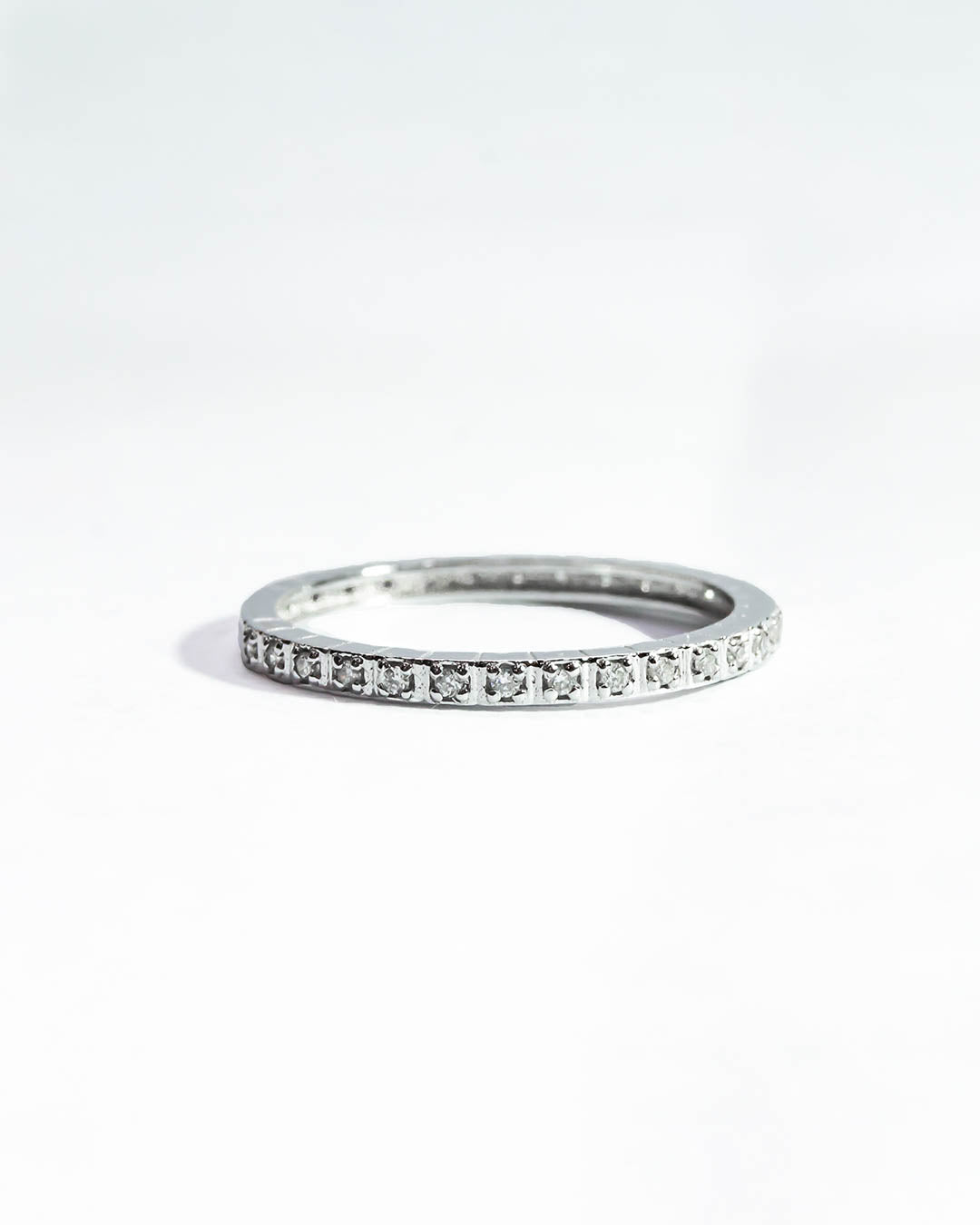 18K White Gold Diamond Eternity Ring