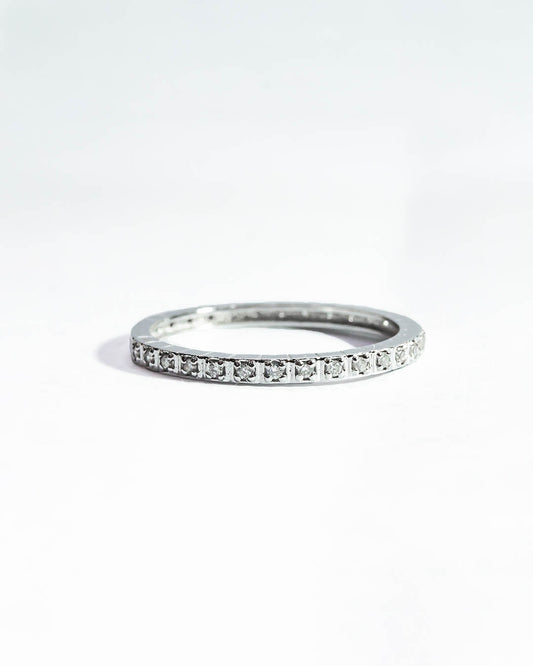 Bague d'éternité en or blanc 18 carats et diamants