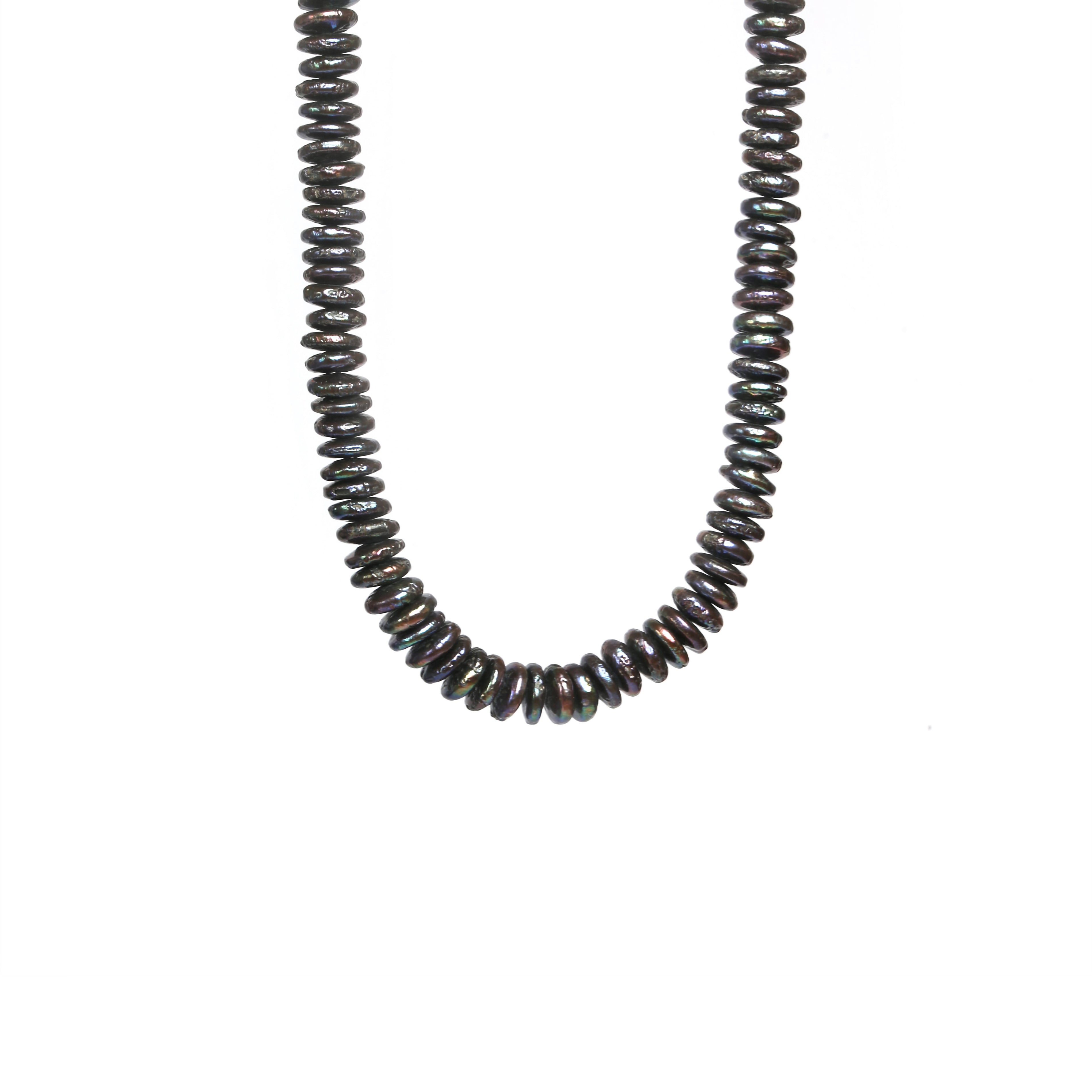Collier de perles en forme de bouton