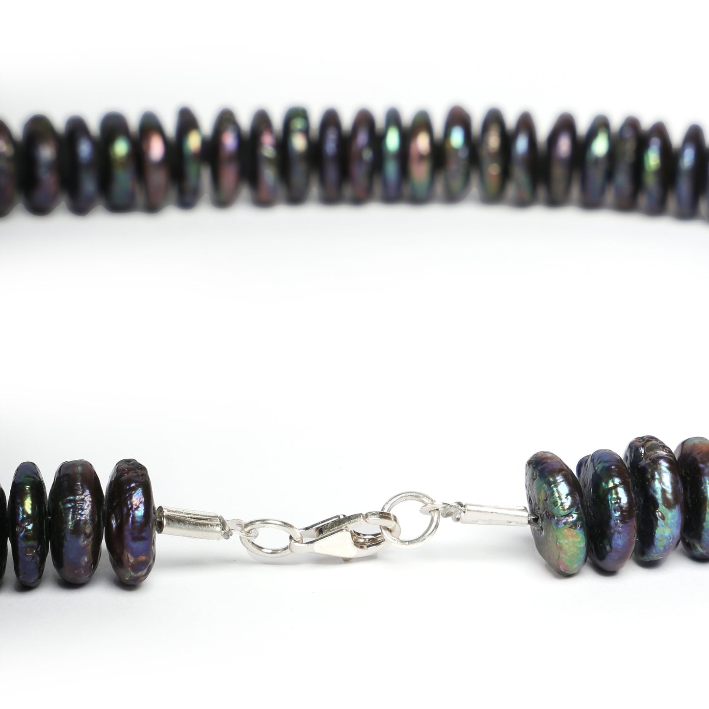 Button-Shaped Pearl Necklace