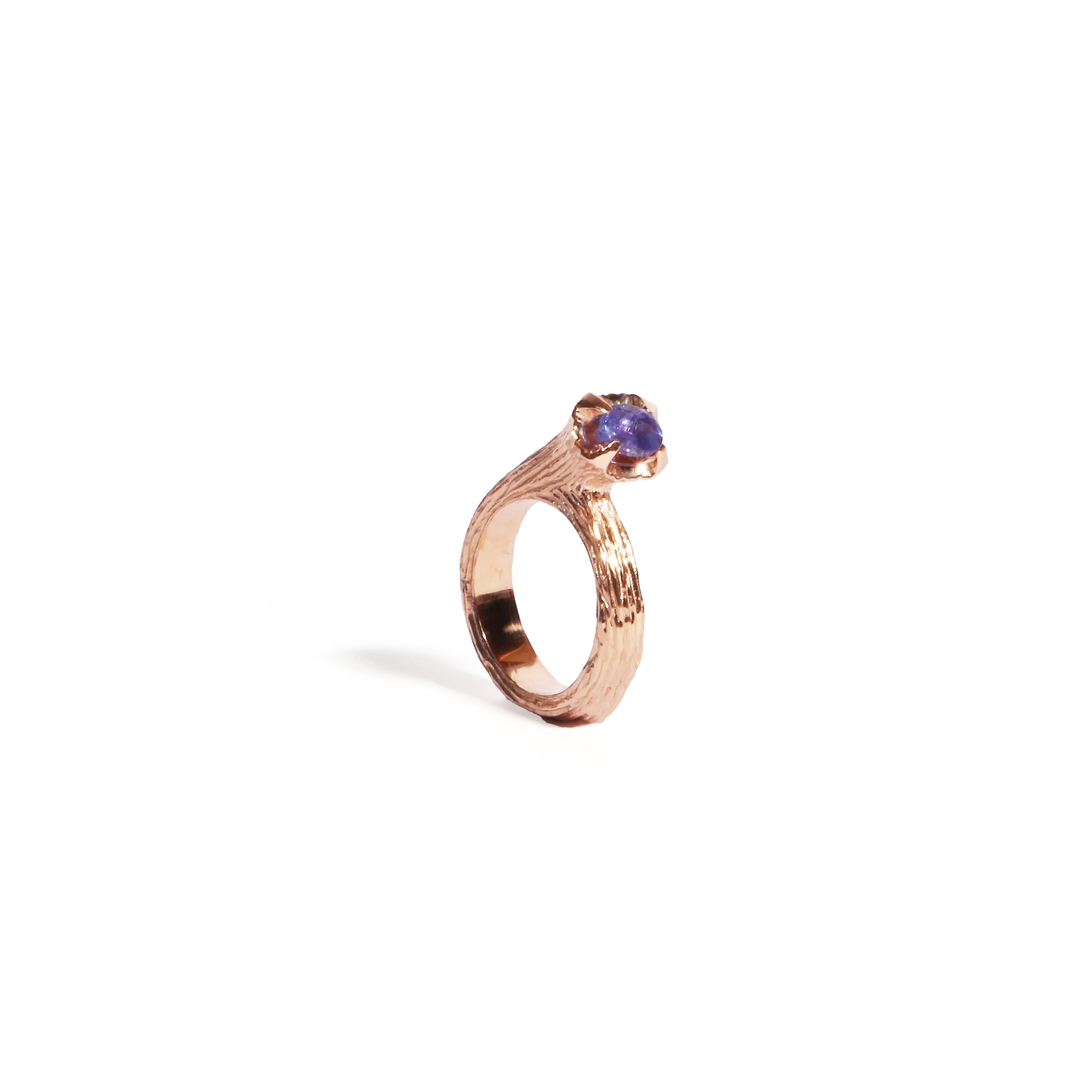 The Finger Trumpet | Bague Tanzanite