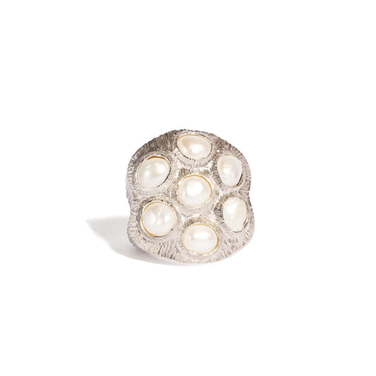 The Tortoise | 7 Pearl Ring