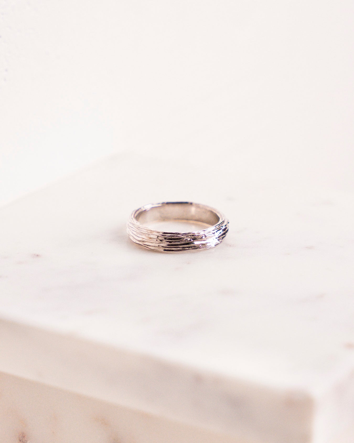 The Headless Oak anneau