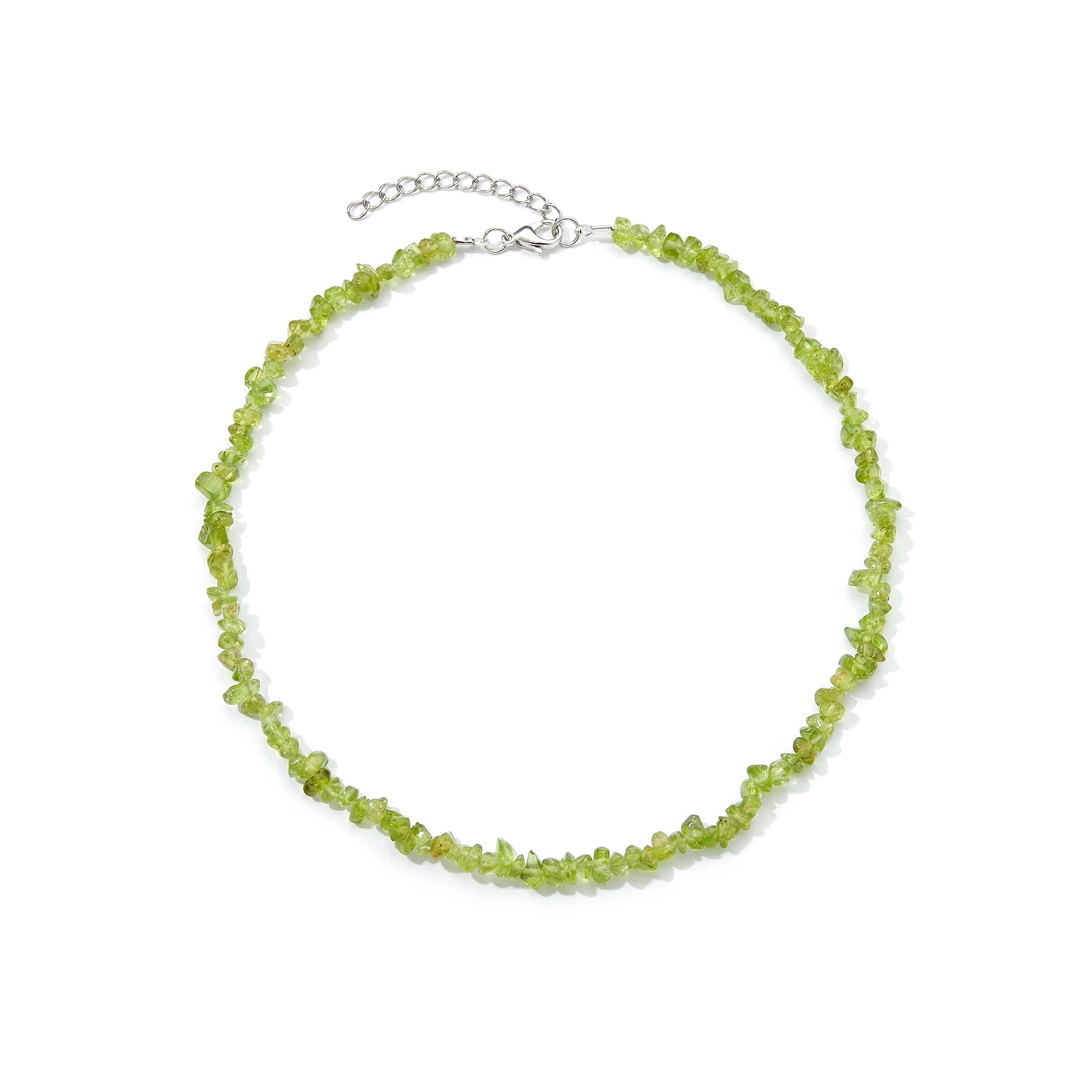Collar de peridoto en bruto