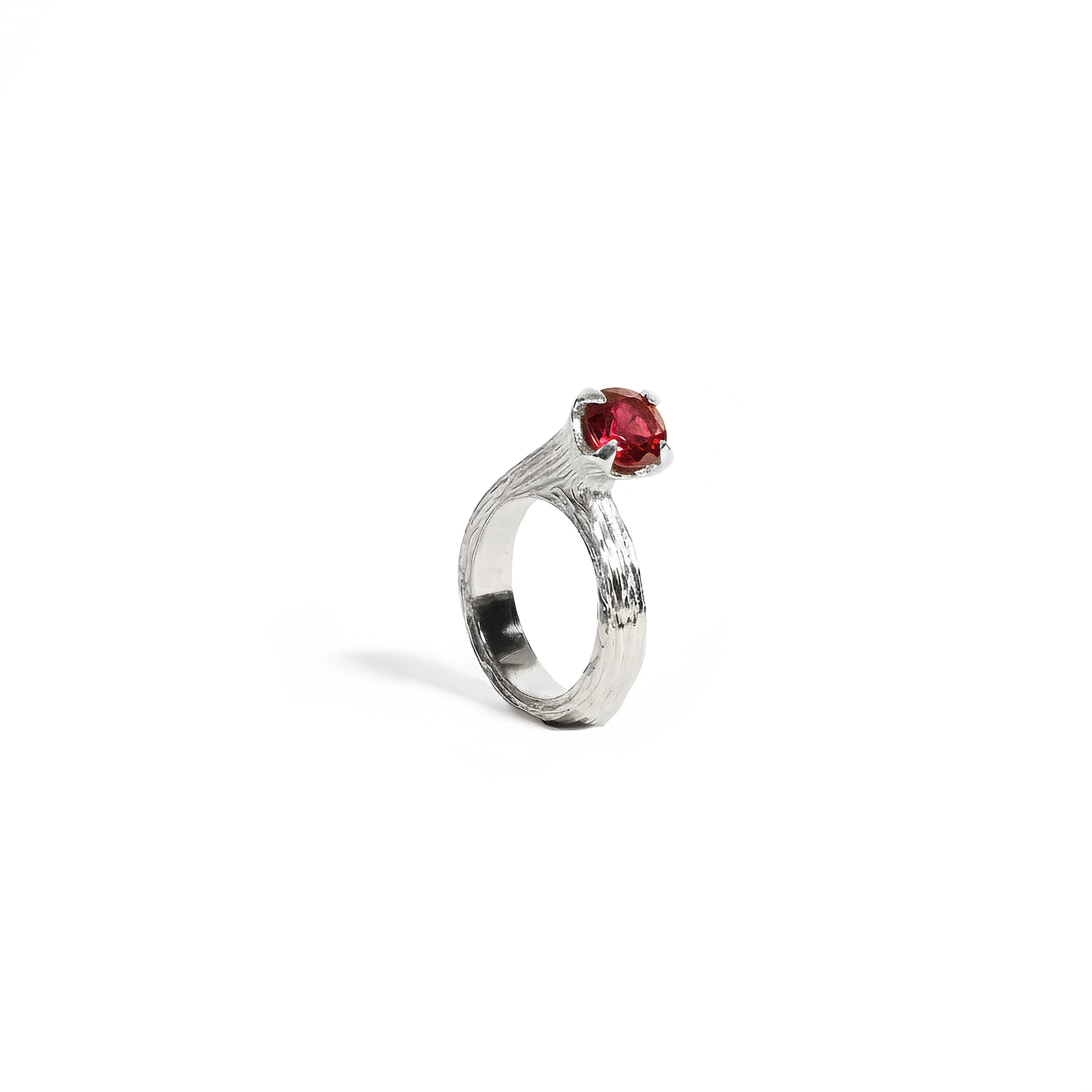 Bague Tulipe rubis en 14k or blanc 