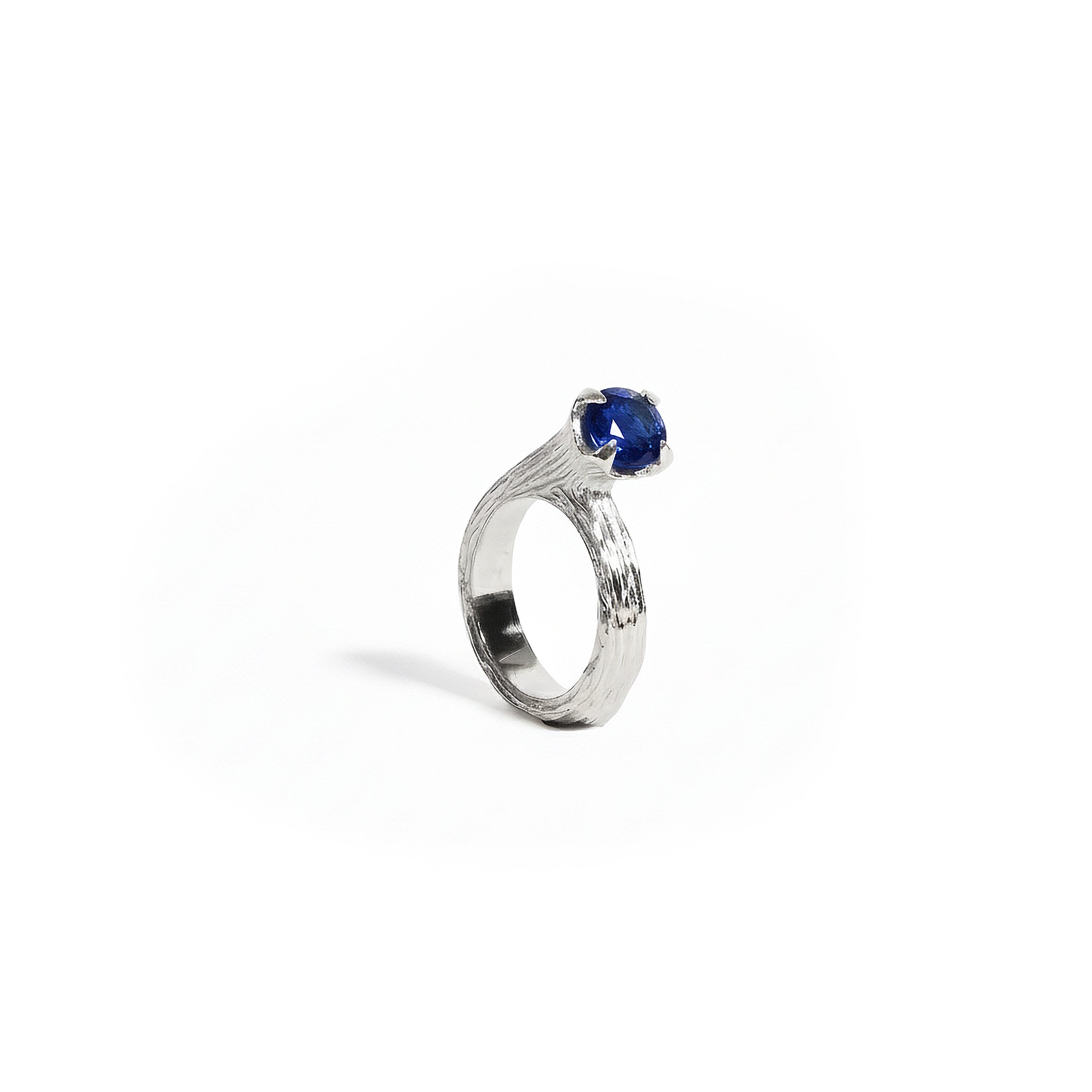 Bague Tulipe saphir en 14k or blanc 